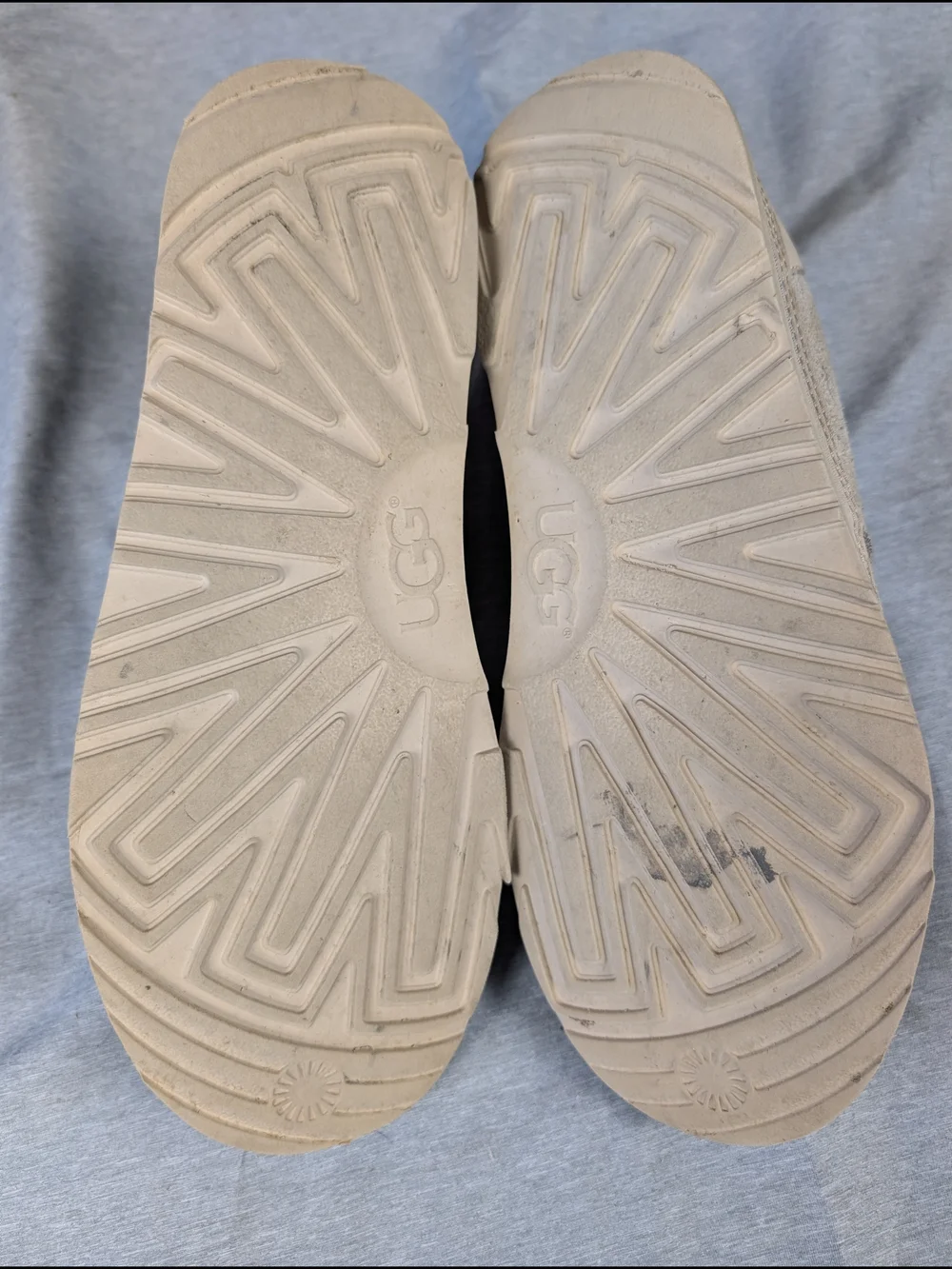 UGG Neumel unlined leather chukka boots‎ Men's Size 11 Sand